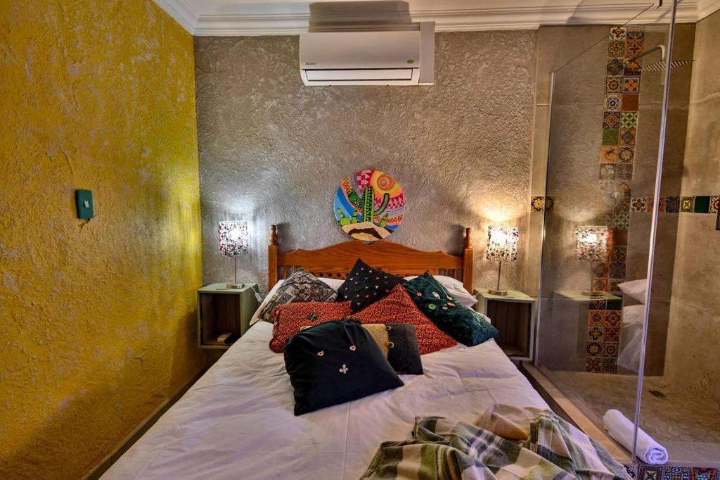 Iszis Guest House Bloemfontein Exteriör bild