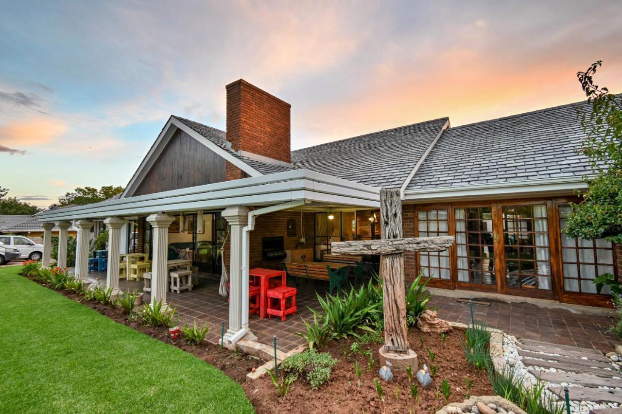 Iszis Guest House Bloemfontein Exteriör bild